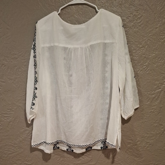 Talbots White 3/4 Sleeve Embellished Blouse - Picture 4 of 5